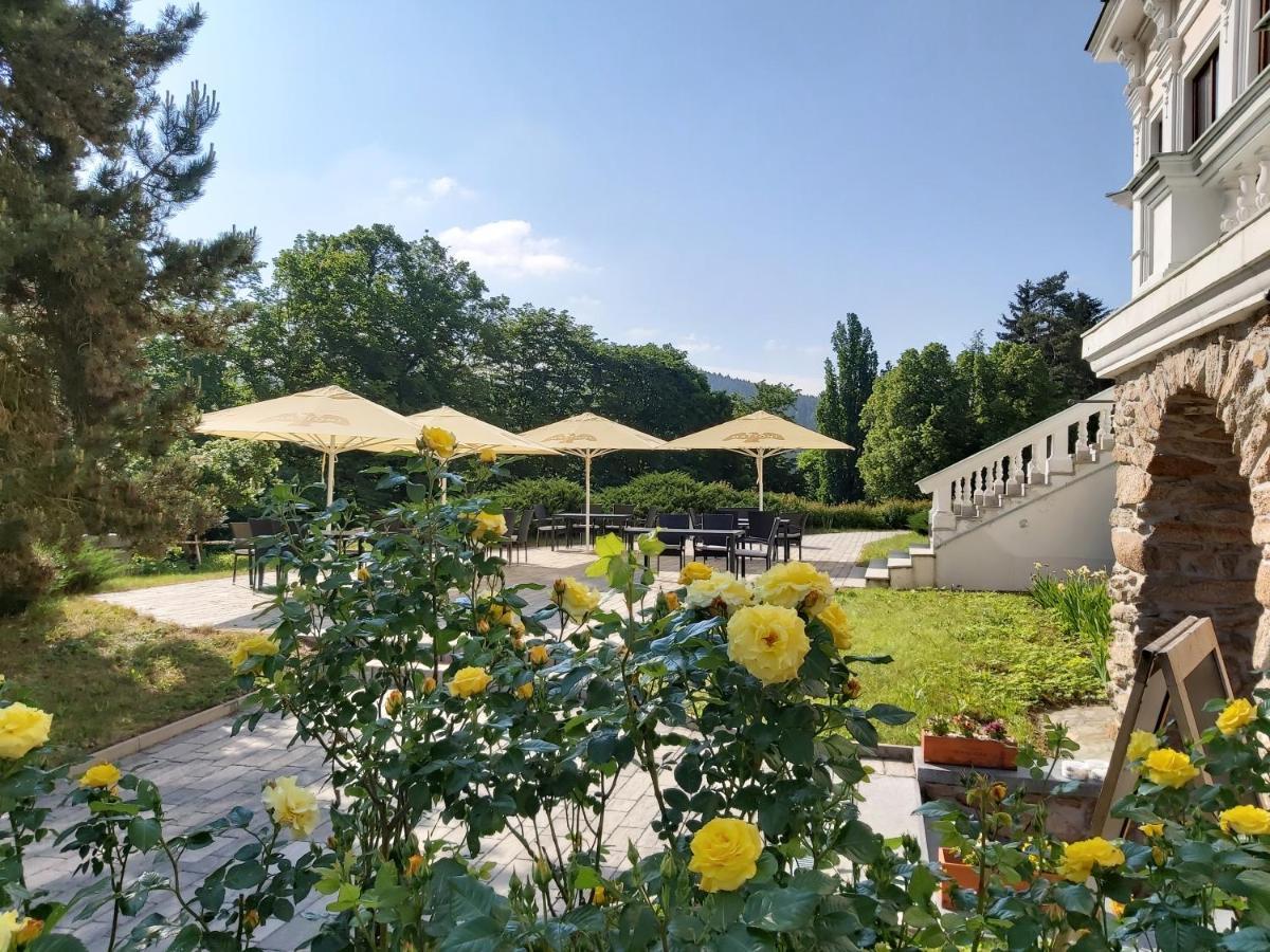 Hotel U Zámečku Cihelny Karlovy Vary Exterior foto