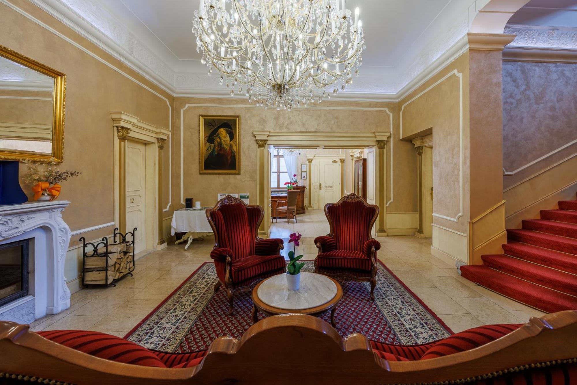 Hotel U Zámečku Cihelny Karlovy Vary Exterior foto